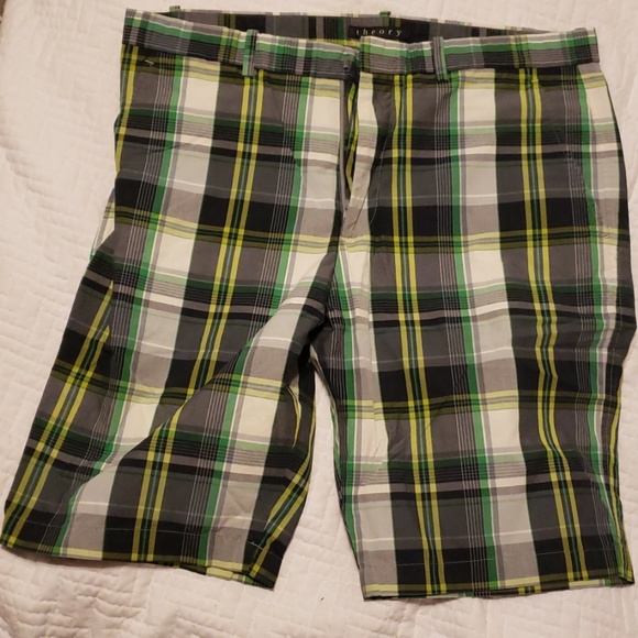 Theory Men's Shorts - Picture 1 of 3